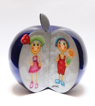 Love apple - SOLD OUT - 9" inch - Ceramic sculpture