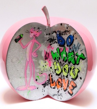 Pinkish apple - SOLD OUT - 9" inch - Ceramic sculpture