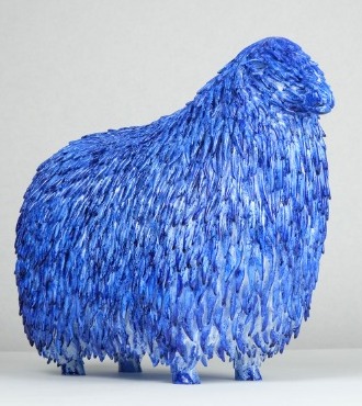 Lincoln Longwool (ice) - Resin sculpture - 12" x 9" inch