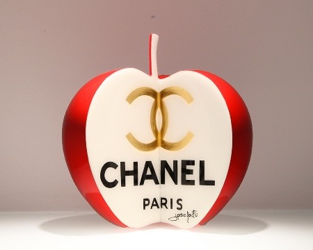 Chanel - 7" inch - Resin sculpture