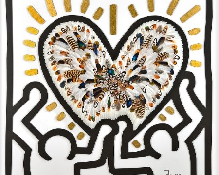 Crush - Tribute to Keith Haring - natural feathers - 120 x 120 cm - Plumes et dessin
