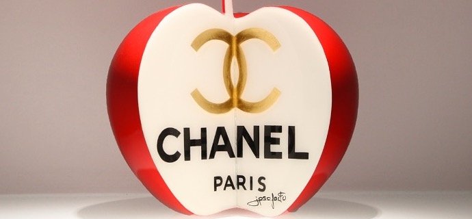 Chanel - 19 cm - Sculpture en résine